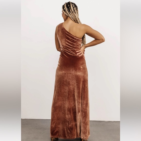 Brown velvet dress - Picture 2 of 4